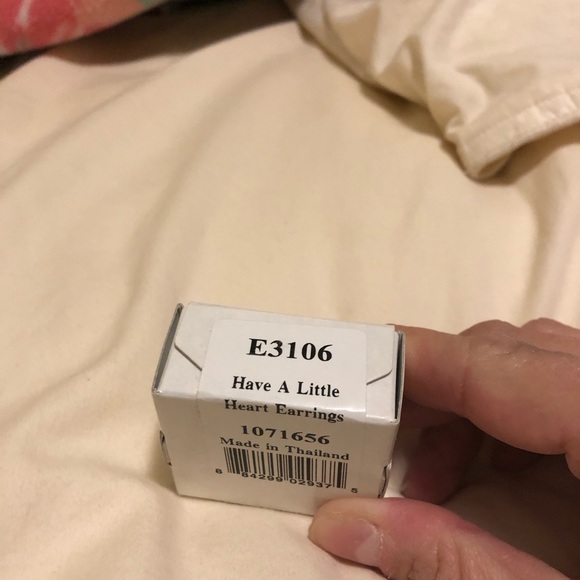 Earrings - Picture 2 of 3